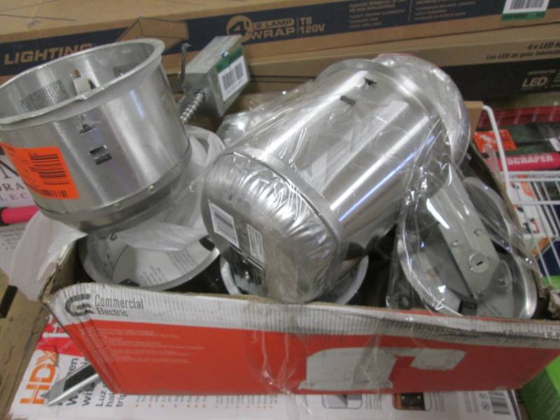 lot 260 image: Box of Assorted Can Lighting ...