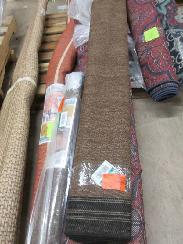 lot 286 image: Hampton Bay Border Black Brown 5 ft...