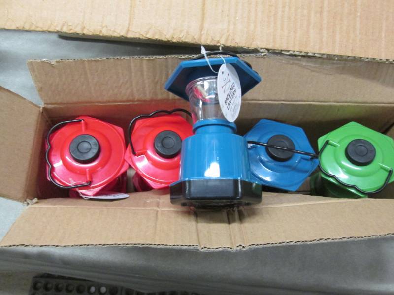 lot 302 image: 5 Small Battery Operated LED Lanter...