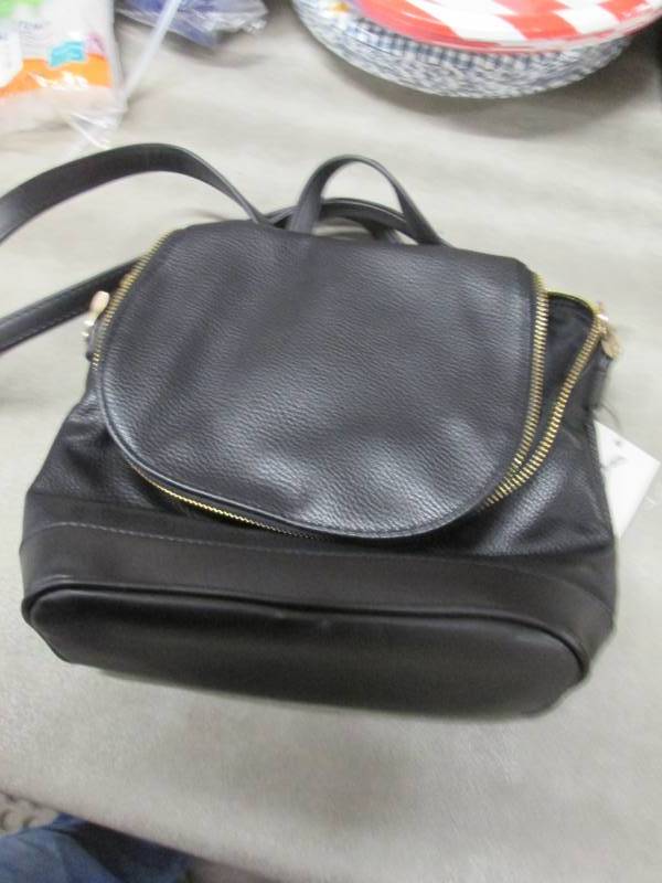 lot 323 image: New Crossbody Plack Purse Pack...