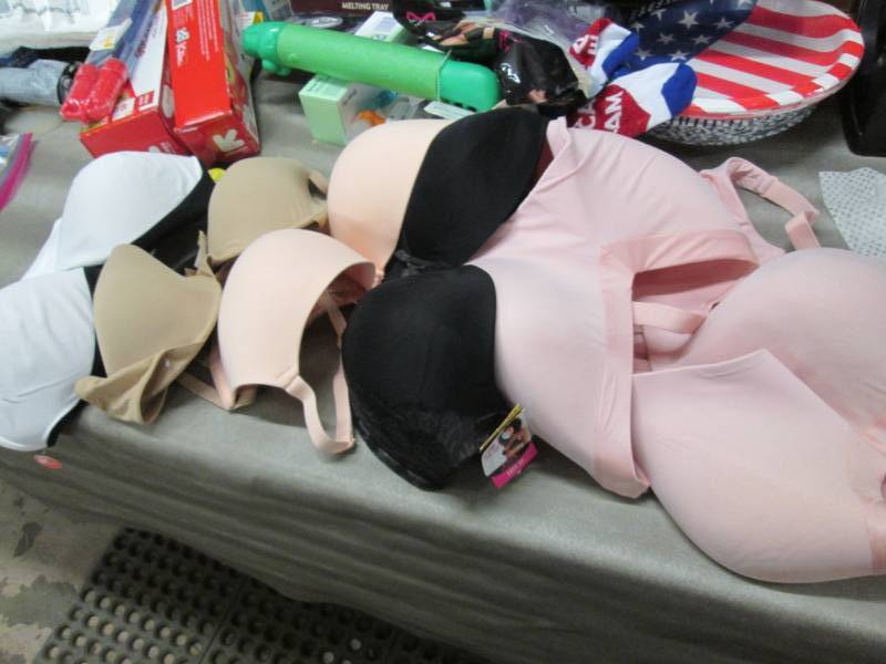 lot 340 image: Lot of Ladies Bras...