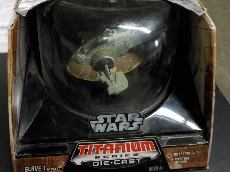 lot 2 image: Star Wars Titanium Series Die Cast ...