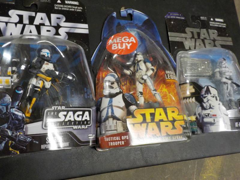 lot 12 image: Star Wars new in package set of 3...