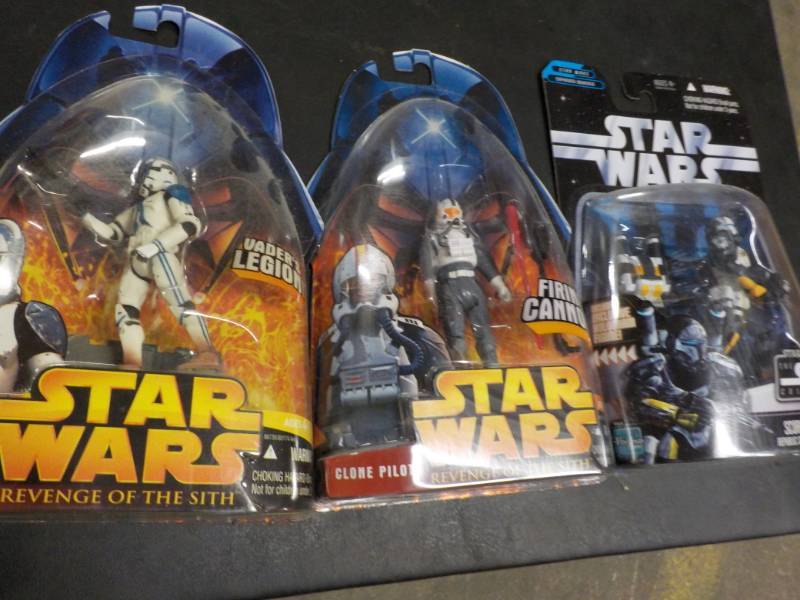 lot 13 image: Star Wars new in package set of 3...