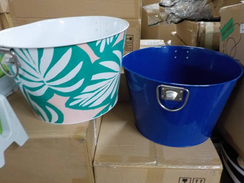 lot 60 image: Set of 2 Beverage Metal Tubs- 16 d...