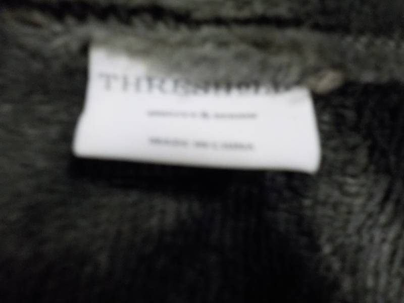 lot 65 image: Threshold Throw King Size...