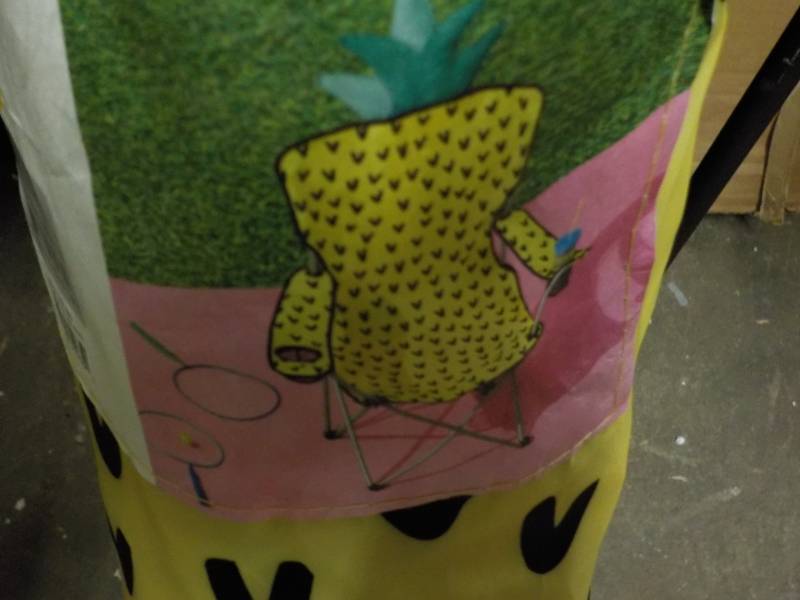 lot 106 image: Sun Squad Lawn chair...