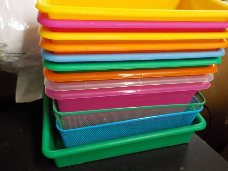 lot 116 image: 12 Plastic and Metal Storage Bins...