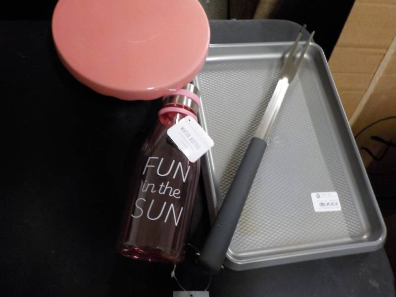 lot 118 image: Cake Plate, Grill Fork, Cookie Shee...