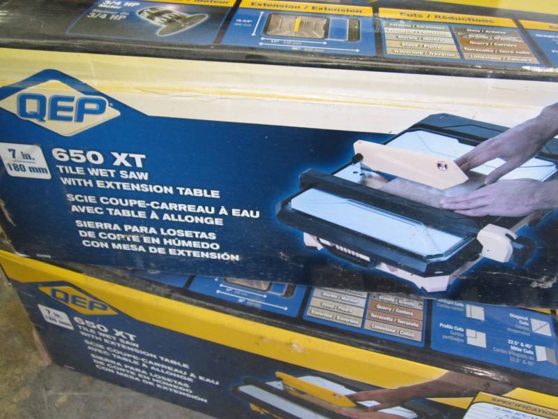 lot 305 image: QEP- Tile Wet Saw With Extention Ta...
