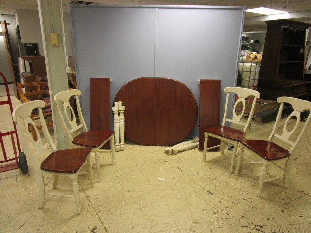 lot 104 image: FRENCH COUNTRY DINING SET