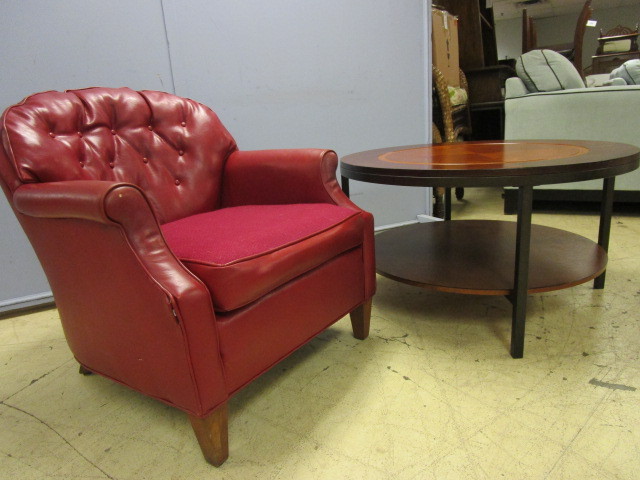 lot 113 image: RED ACCENT CHAIR WITH ROUND COFFEE TABLE
