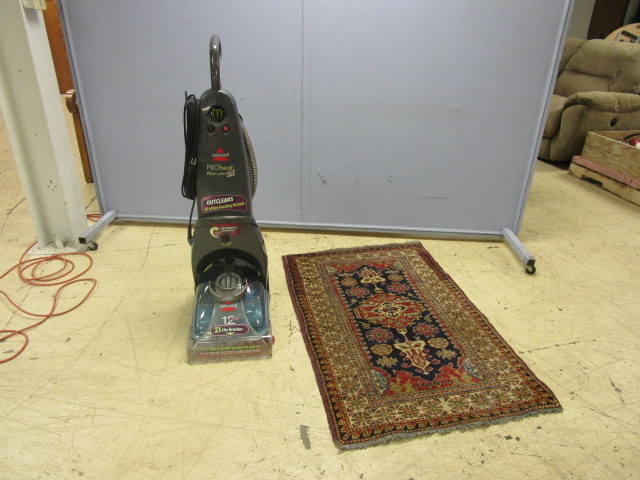 lot 132 image: BISSEL MULTI-SURFACE CLEANING MACHINE
