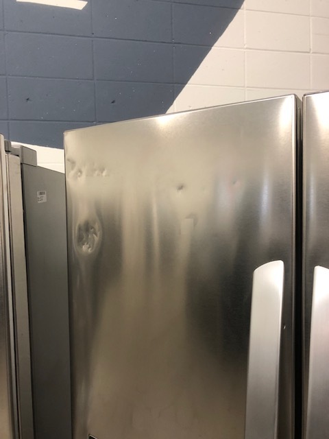 lot 3 image: LG Refrigerator