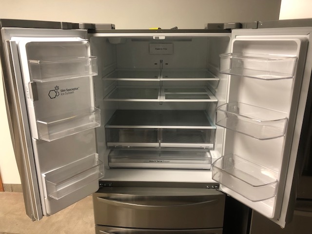 lot 5 image: LG Refrigerator
