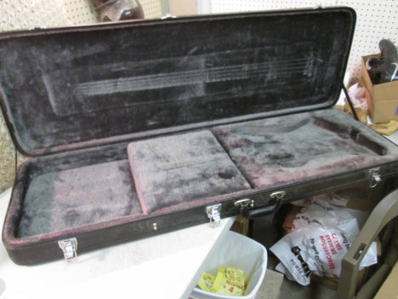 lot 38 image: Epiphone Explorer Hard Shell Electr...