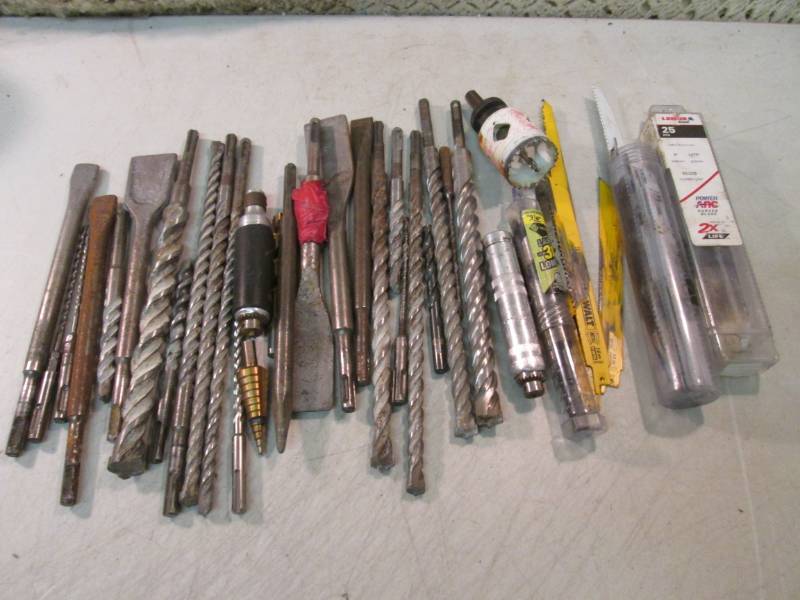 lot 73 image: Lot of Assorted Drill Bits, Saw Bla...
