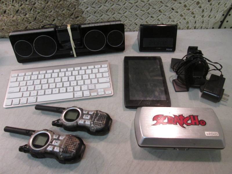 lot 87 image: Lot of Assorted Electronics Unknown...