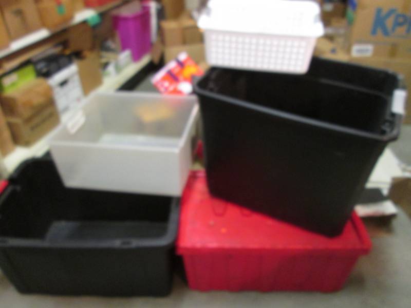 lot 90 image: Lot of 5 Containers  HR...