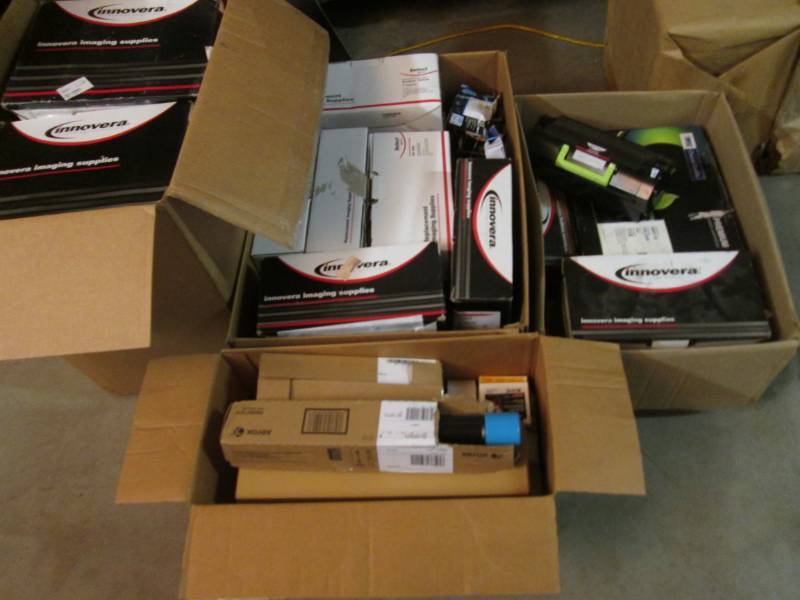 lot 118 image: 4 Boxes Full of Assorted Toner and ...