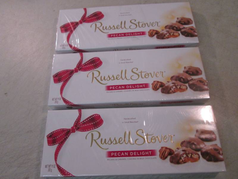 lot 138 image: 3 Boxes of Russell Stover Pecan Del...