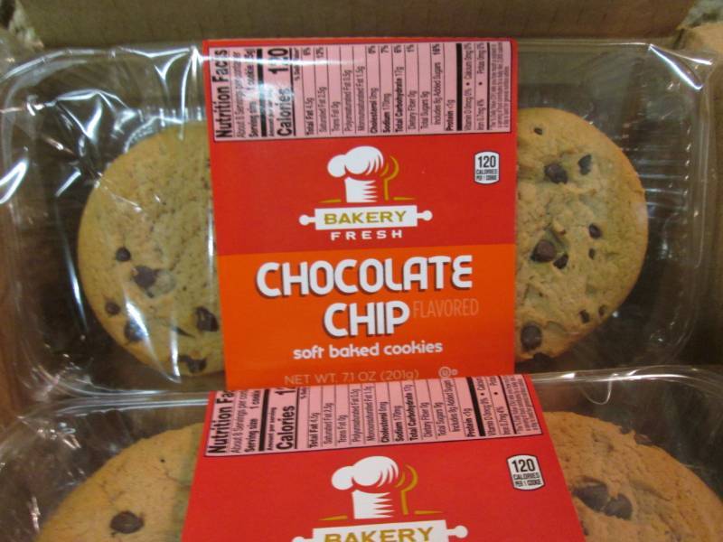 lot 165 image: Case of 12 Packs of Bakery Fresh Ch...