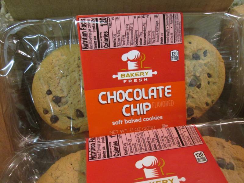 lot 166 image: Case of 12 Packs of Bakery Fresh Ch...