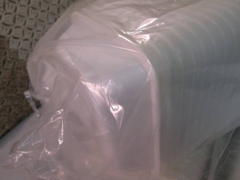 lot 191 image: 380 Foam Food Trays 6 x 6 x 1 34...