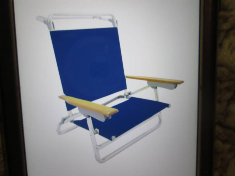 lot 206 image: 5-Position Metal Folding Bar Beach ...