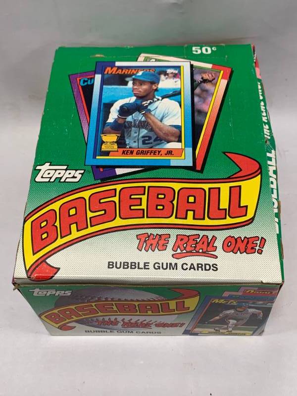 lot 18 image: 36 Packs Topps Unopened Baseball Cards 29 Years Old