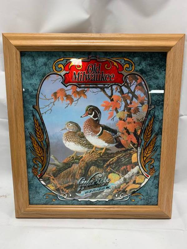 lot 33 image: Old Milwaukee Wildlife Series II Bar Mirror