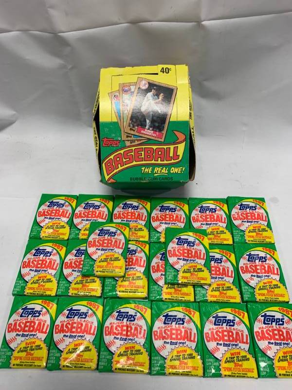 lot 63 image: 20 Unopened Packs 1987 Topps Baseball Packs