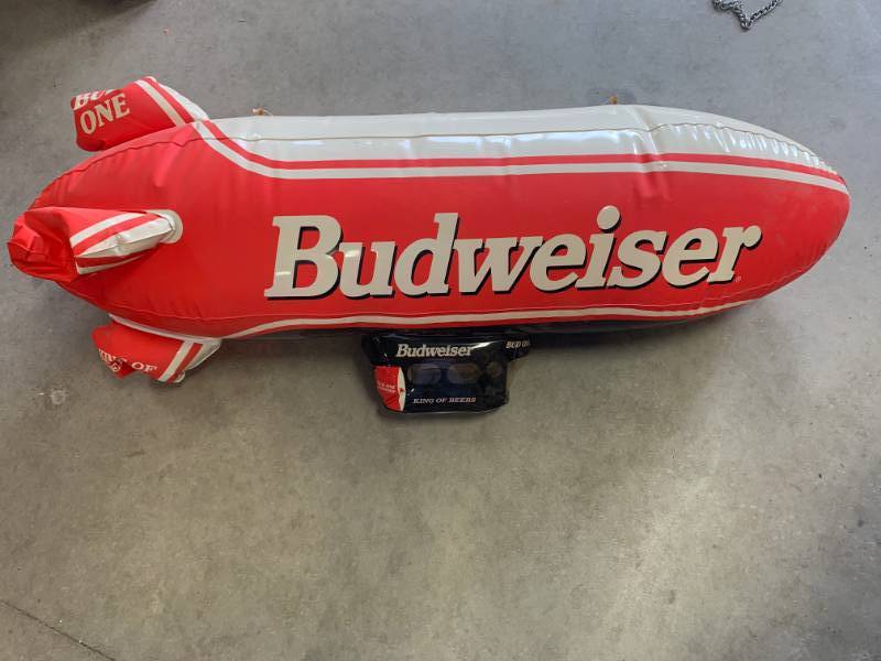 lot 101 image: Budweiser Bud One Airship Approx 4 12 Long