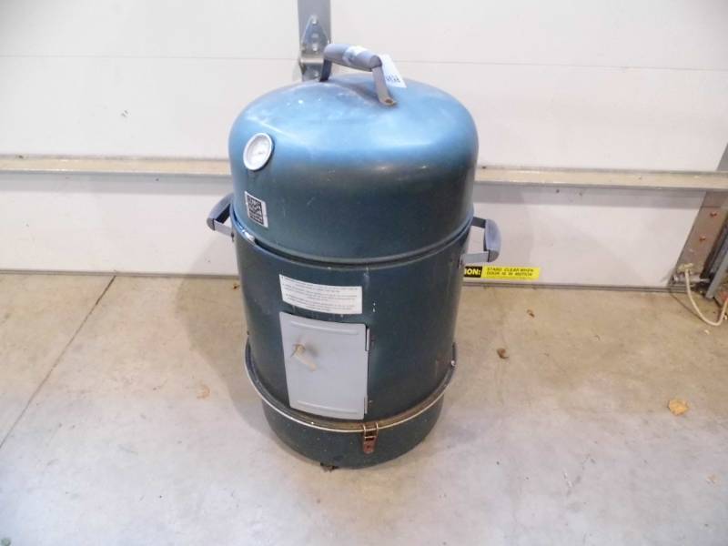 lot 16 image: MasterForce Smoker
