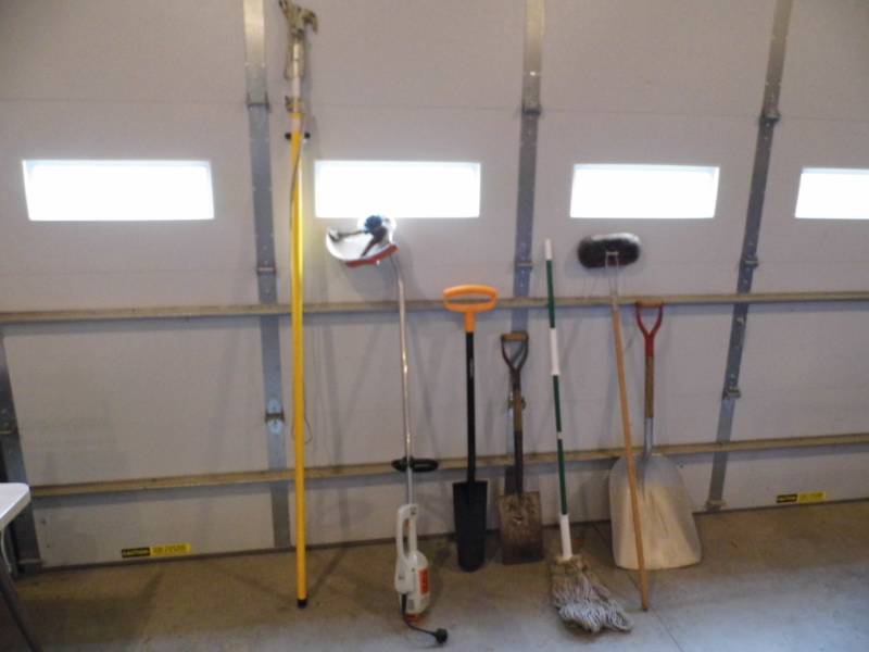 lot 49 image: Stihl Trimmer - Tree Trimmer - Tools