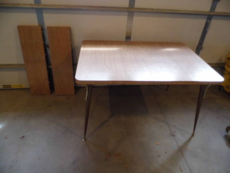 lot 53 image: Vintage Table w Leaves