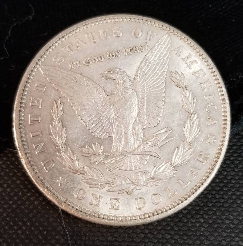 1900 MORGAN SILVER DOLLAR