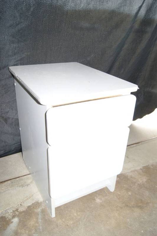 lot 6 image: Cabinet