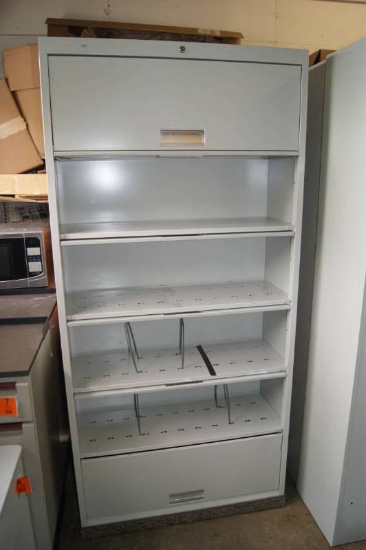 lot 11 image: Cabinet