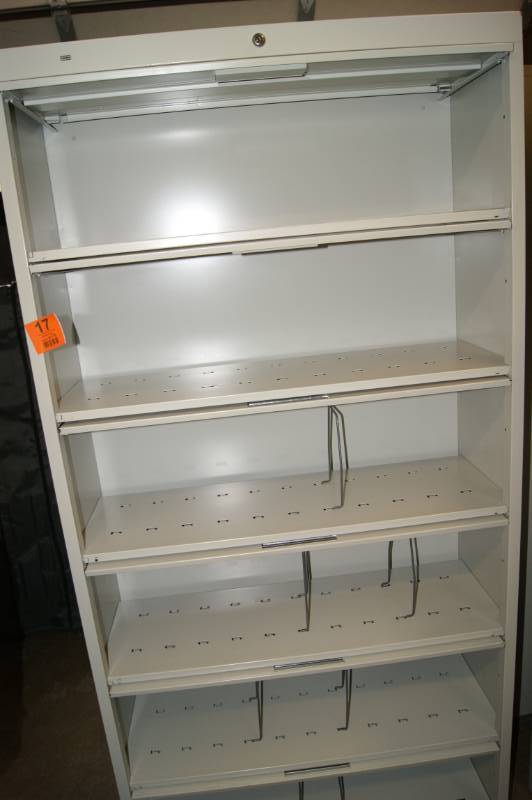 lot 17 image: Cabinet