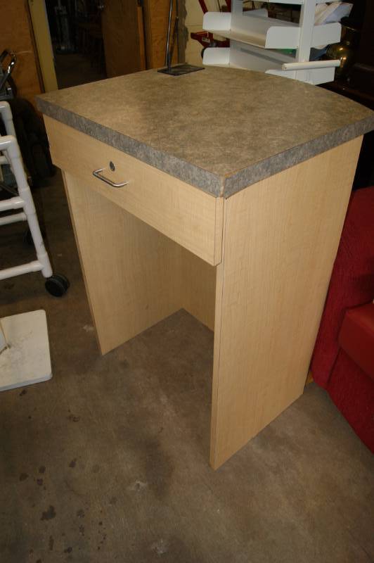 lot 24 image: Table with Drawer