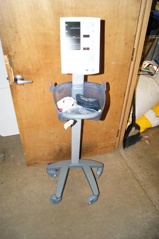 lot 36 image: Vital Cart