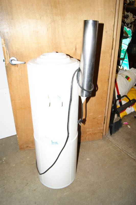 lot 39 image: 5 Gallon Water Dispenser