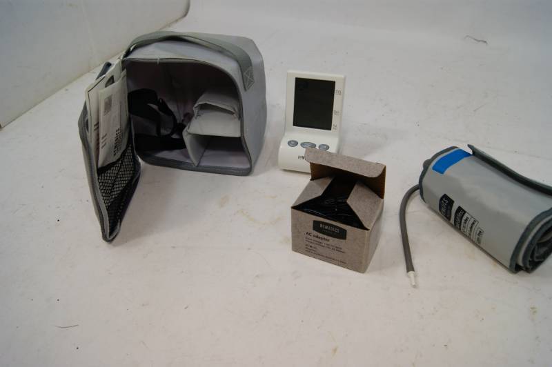 lot 59 image: Blood Pressure Cuff