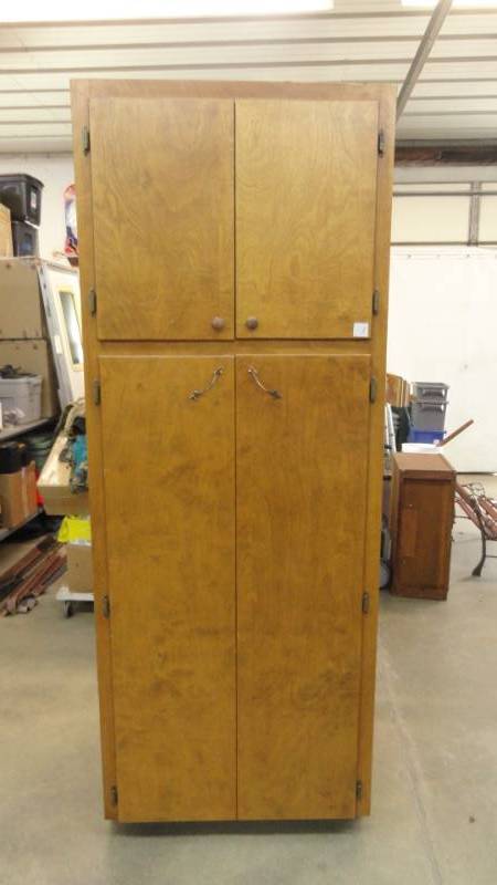 lot 1 image: Cabinet With Shelves