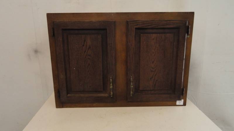 lot 4 image: Wooden Cabinet