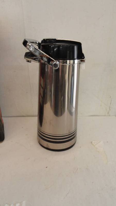 lot 15 image: Techni-Brew Air Pot 2.2 Liter