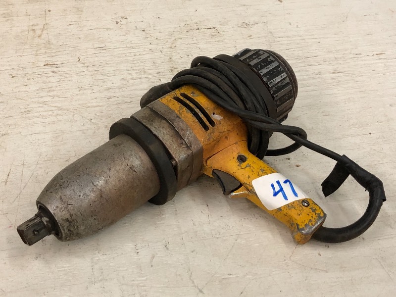 lot 47 image: DeWalt 115Volt 34 Impact Wrench