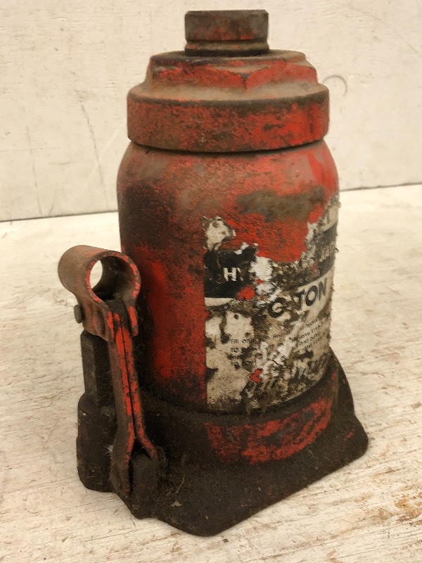 lot 54 image: Hein-Werner 20-Ton Bottle Jack