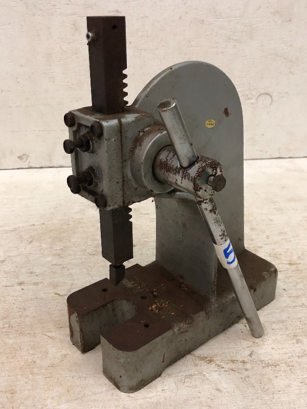 lot 56 image: Cast Iron Arbor Press